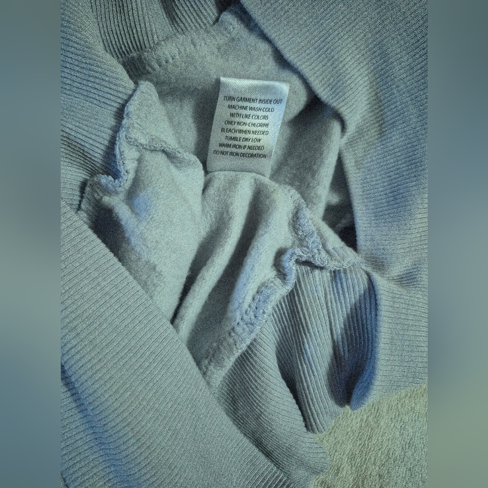 Rebellious One Sweater - Picture 14 of 14